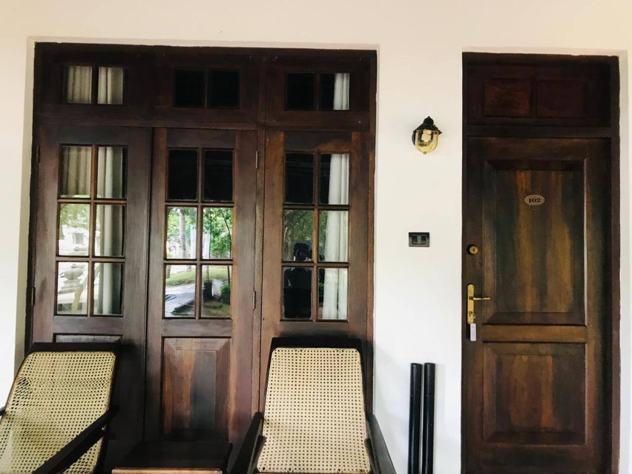 Palm Garden Village Hotel Anuradhapura Ngoại thất bức ảnh