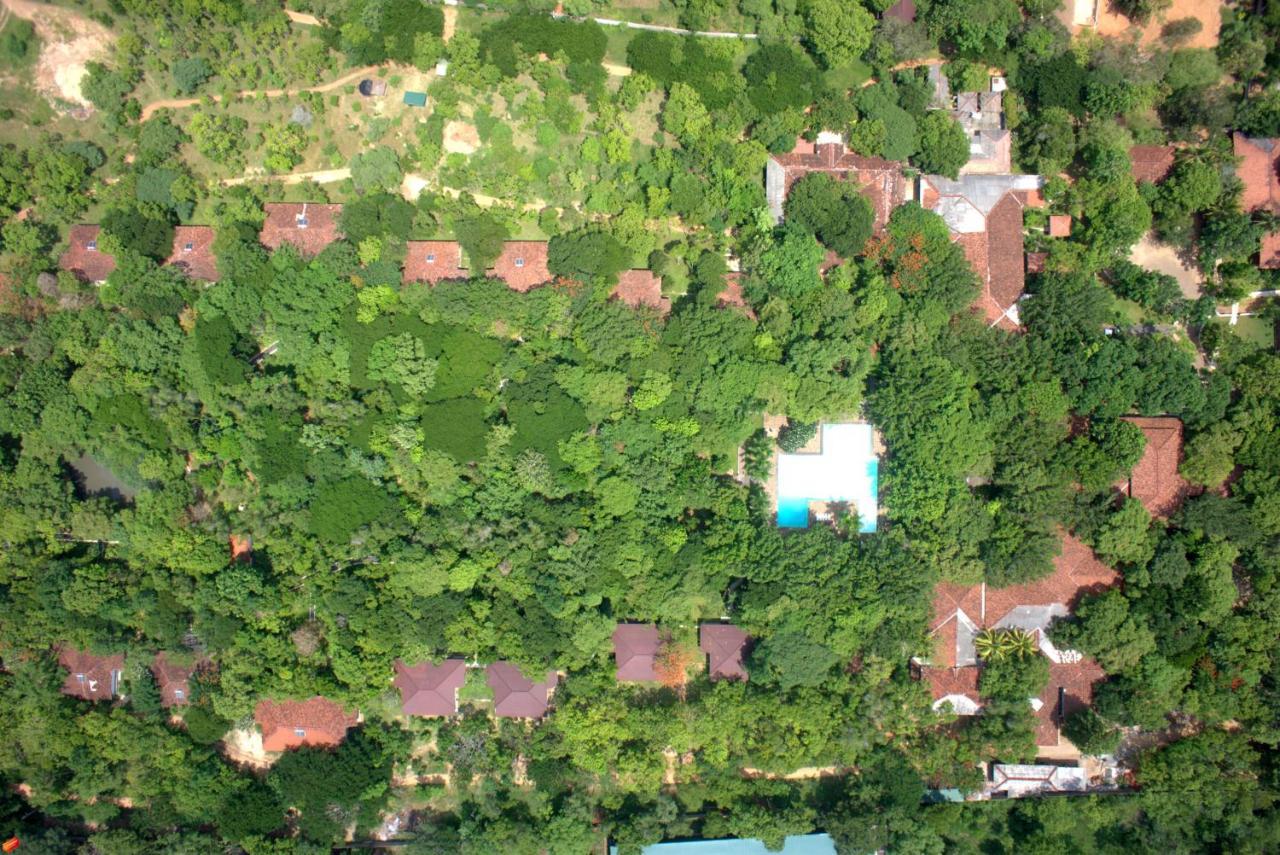 Palm Garden Village Hotel Anuradhapura Ngoại thất bức ảnh